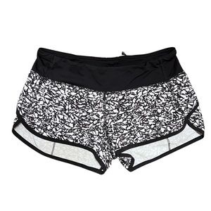 EUC Lululemon Run Speed Short Ice Breaker White Black/Black 6